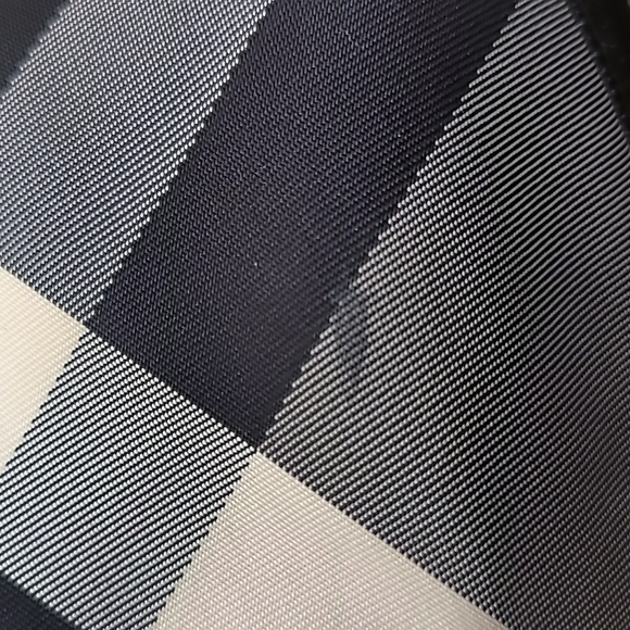 BURBERRY Beat Check Small Brooklyn Hobo Blk Gray Wht - Picture 8 of 12